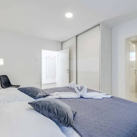 Great Escape * Sumet